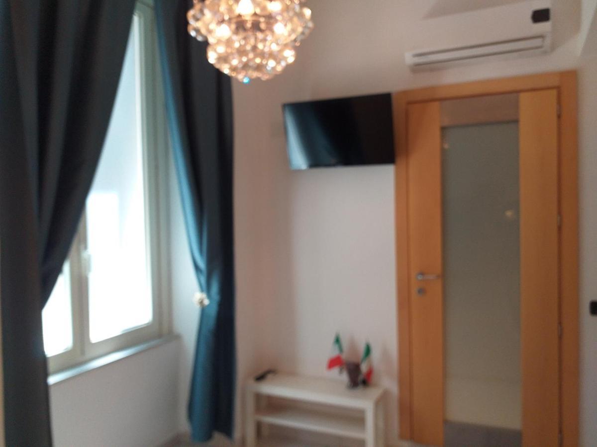 Beb Pantarei Bed and Breakfast Νάπολη Δωμάτιο φωτογραφία
