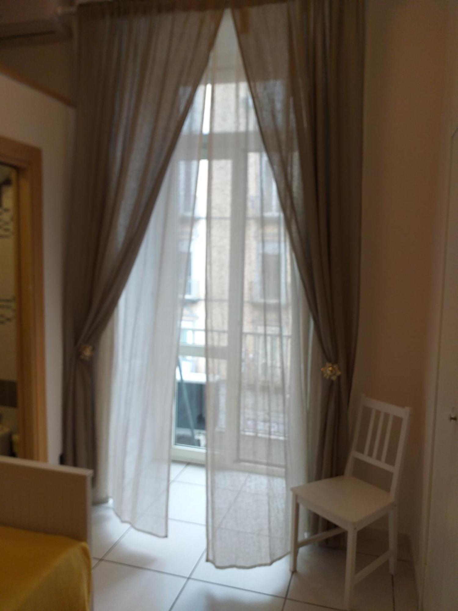 Beb Pantarei Bed and Breakfast Νάπολη Δωμάτιο φωτογραφία